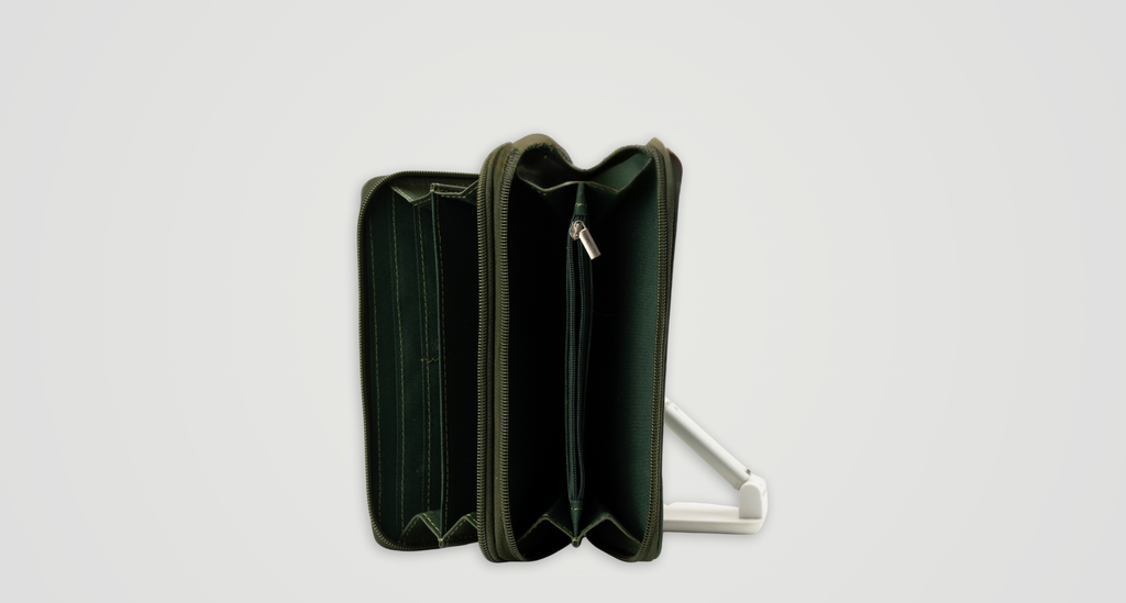 High-Capacity Forest Green Leather Wallet - Dual Zipper Security