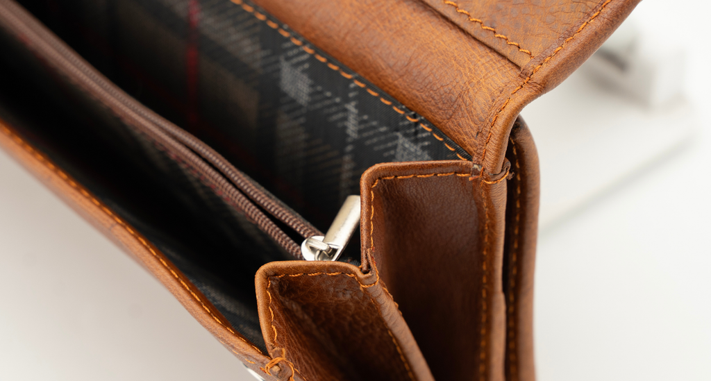 Classic Bifold Organizer Wallet - Cognac Distressed Leather